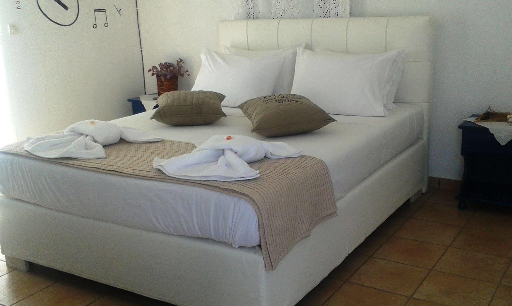 Fyrogenis Palace Parikia  Ngoại thất bức ảnh
